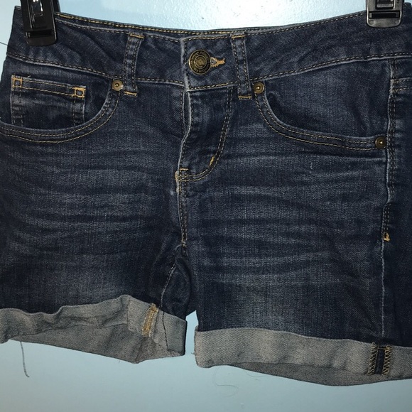 blue jean shorts - Picture 2 of 2